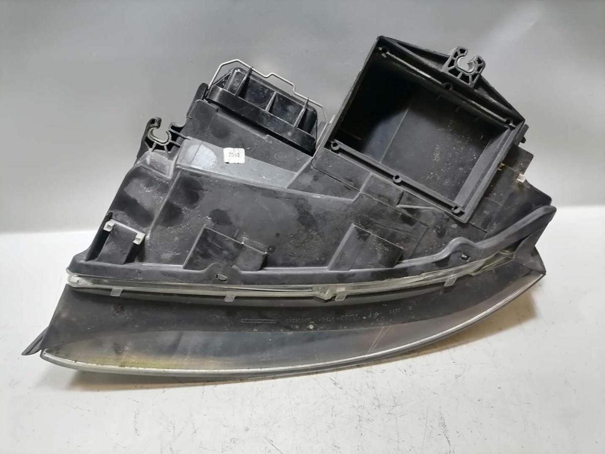 Audi A4 8E B6 original Scheinwerfer vorn rechts Halogen Bj.2002